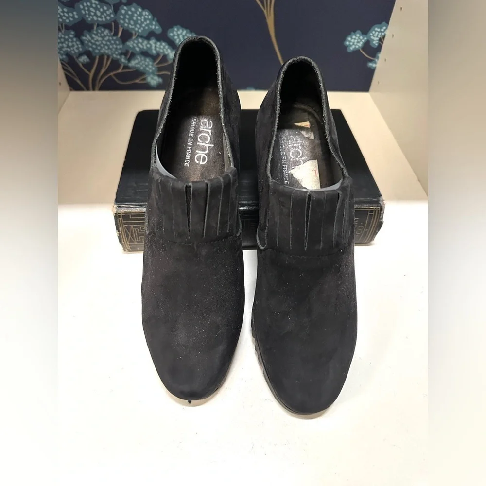 ARCHE Nubuck Black Suede Wedge heal slip on shoe Made in France